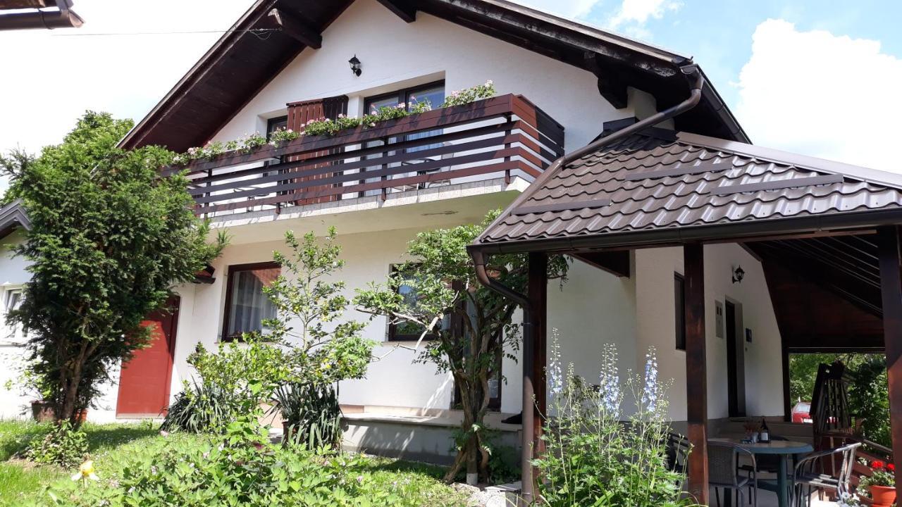 House Zlatko Guest House Seliste Dreznicko Ngoại thất bức ảnh